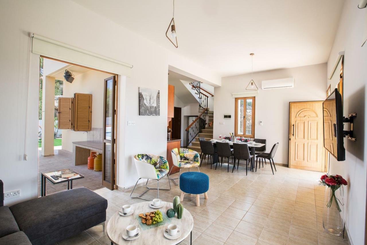Krasas Villa โปรทาราส ภายนอก รูปภาพ